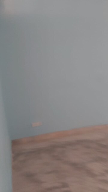 Furnished Amenities in 2.5 BHK Builder Floor at Mayur Vihar – for Rent