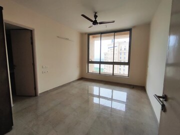 Room in 3 BHK Apartment at Hiranandani Annora, Ghodbunder Road – for Sale