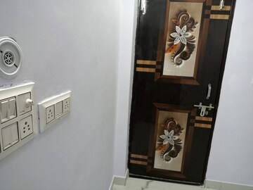 Furnished Amenities in 1 BHK Apartment at Sector 7 Dwarka – for Rent