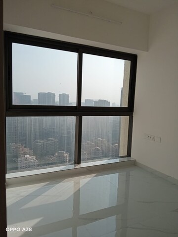 Room in 2 BHK Apartment at Andheri West – for Rent