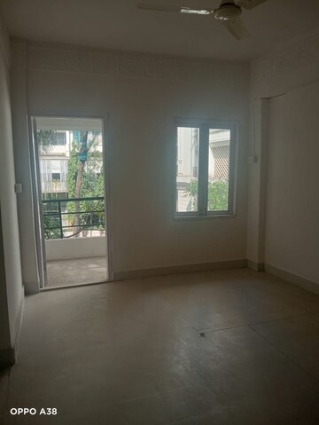 Room in 2 BHK Apartment at Juhu – for Rent