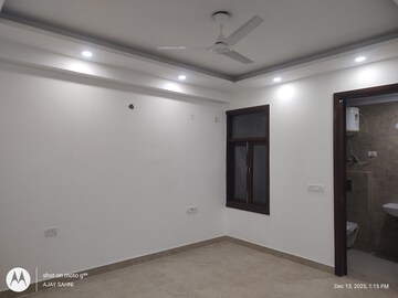 Room in 3 BHK Builder Floor at Mehrauli – for Rent