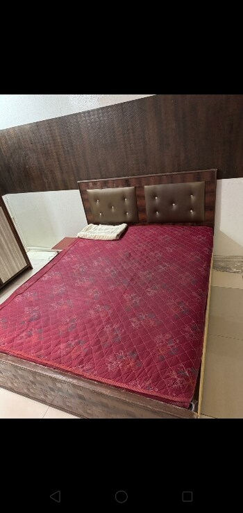 Pg for Rent in Four Bunglows, Mumbai
