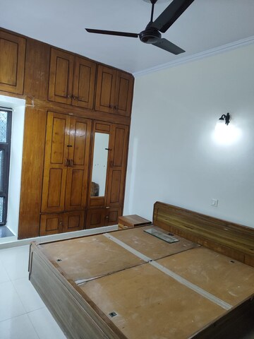 Room in 2 BHK Apartment at Lord Mahavira Apartment, Sector 29 – for Rent