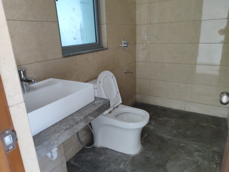 Bathroom, kalpataru-immensa 4 Bedroom 1750 Sq.Ft. Apartment In Kolshet Road Thane 9774476