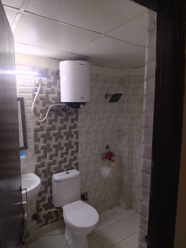 Bathroom, gardenia-gateway 2 Bedroom 1045 Sq.Ft. Apartment In Sector 75 Noida 9774517
