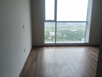 Room in 4 BHK Apartment at Panchshil Towers, Kharadi – for Rent