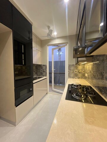 Kitchen in 3 BHK Builder Floor at Sector 63a – for Rent