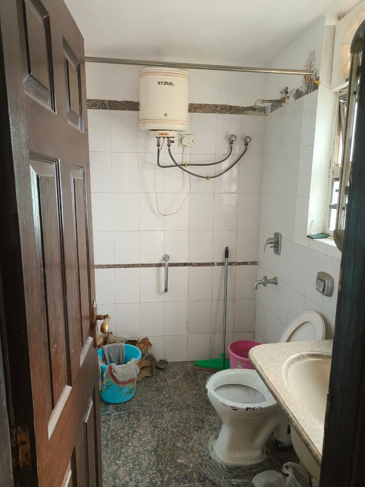 Bathroom, ansal-sushant-estate 2 Bedroom 980 Sq.Ft. Apartment In Sector 52 Gurgaon 9774718