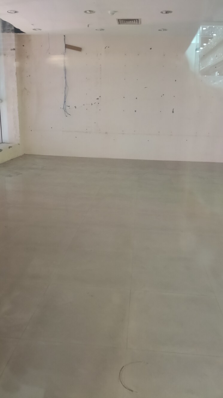 Floor Plan, natural-awas Commercial Shop 600 Sq.Ft. In Chinar Park Kolkata 9774751