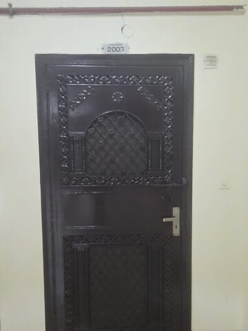 Furnished Amenities in 2 BHK Apartment at Arun Vihar Sector 37, Sector 37 – for Rent