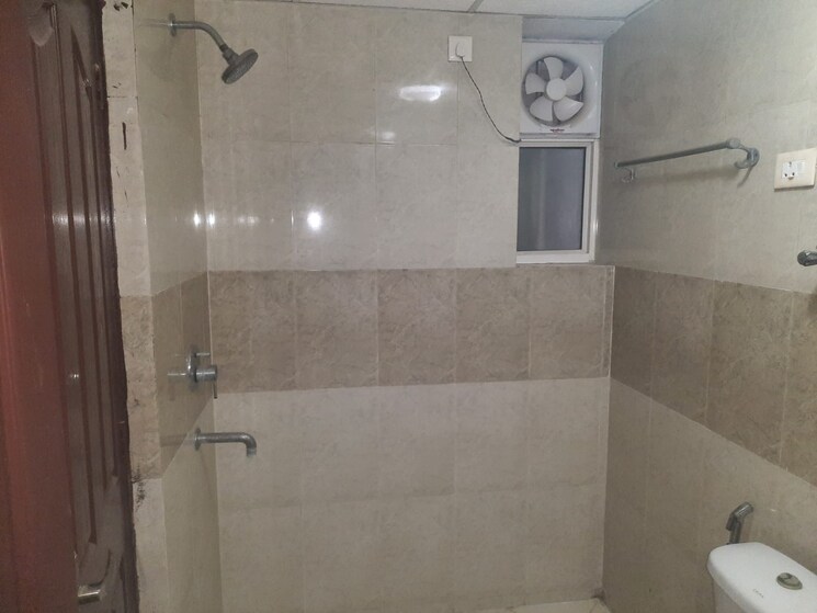 Bathroom, rwa-apartments-sector-19 2 Bedroom 1450 Sq.Ft. Builder Floor In Sector 19 Noida 9774759