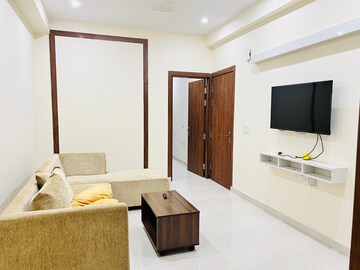 Master Bedroom in 3 BHK Builder Floor at Sector 14 – for Rent