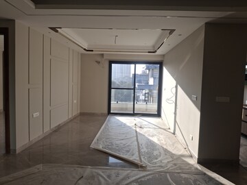 Kitchen in 3 BHK Builder Floor at Sector 27 – for Sale