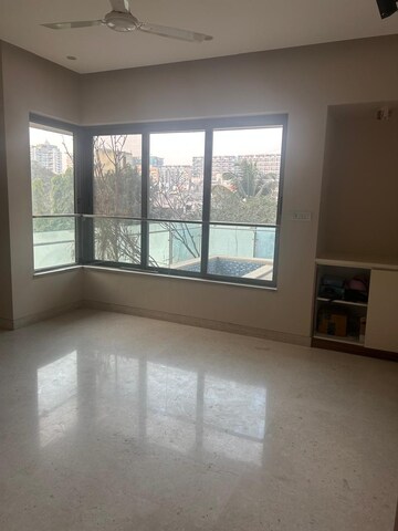 Room in 4 BHK Apartment at Skyi 5 Maidan, Baner – for Rent