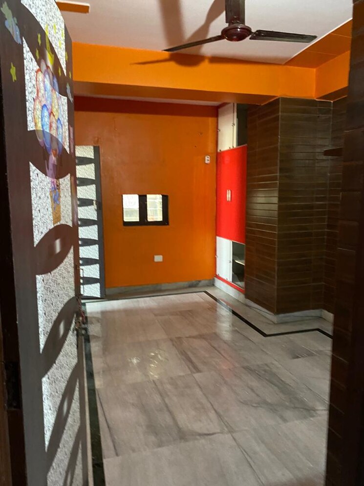  Parking, rwa-apartments-sector-39 2 Bedroom 1145 Sq.Ft. Builder Floor In Sector 39 Noida 9774889