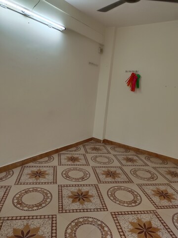 Room in 2 BHK Apartment at Andheri West – for Rent