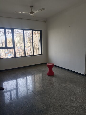 2 BHK Apartment For Rent in Goregaon West