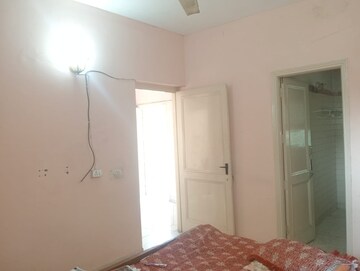 Room in 1 BHK Villa at Saket – for Rent