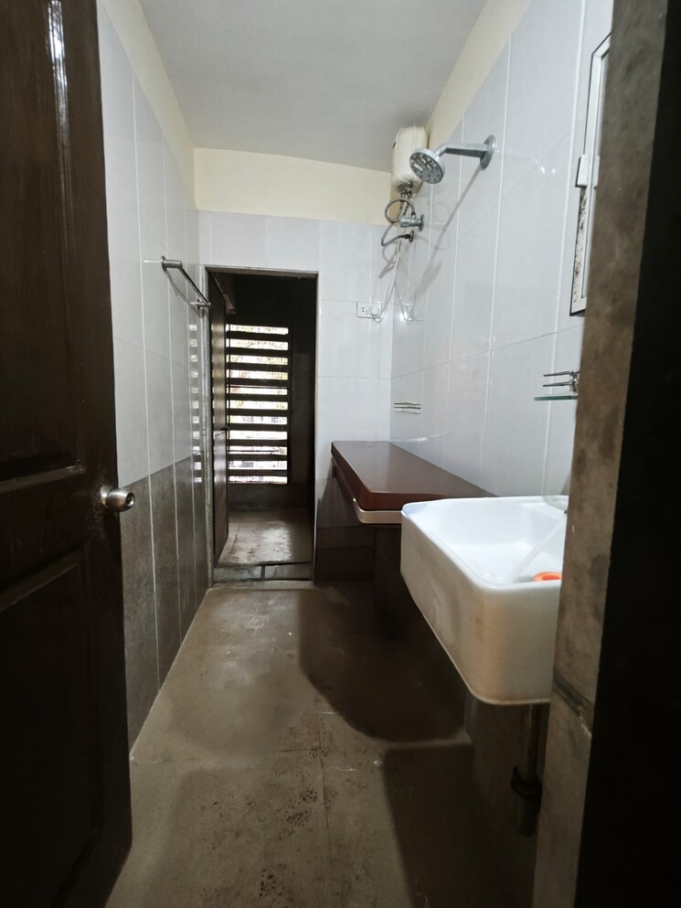 Attached Bathroom, sainath nagar 3 Bedroom 1100 Sq.Ft. Apartment In Sainath Nagar Mumbai 9775079