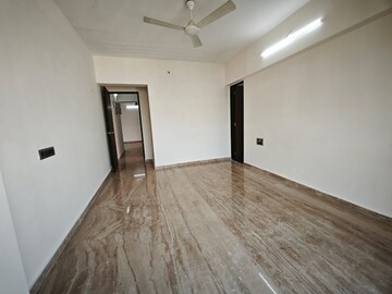 Room in 4 BHK Apartment at Shankar Vilas CHS, Chembur – for Sale