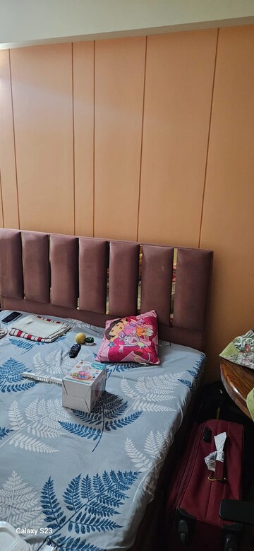 Bedroom in 3 BHK Apartment at DLF The Skycourt, Sector 86 – for Rent