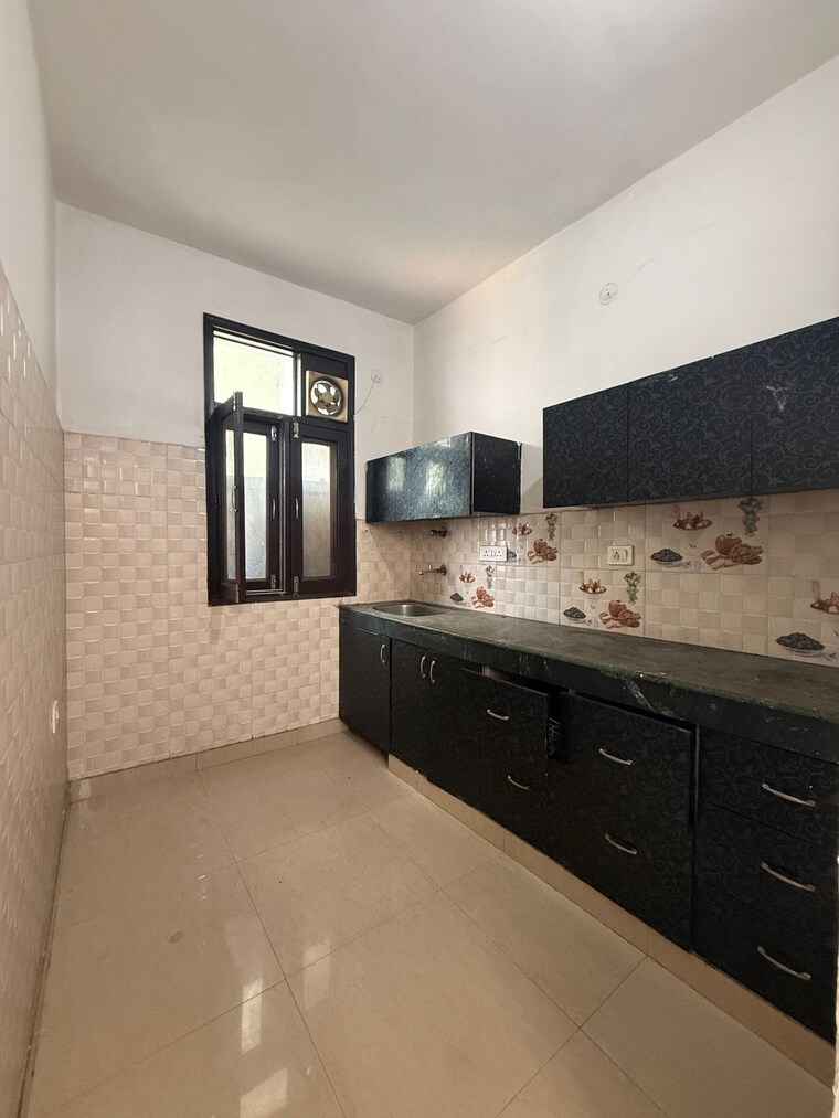 Kitchen, orchid-petals 4 Bedroom 2860 Sq.Ft. Penthouse In Sector 49 Gurgaon 9775169