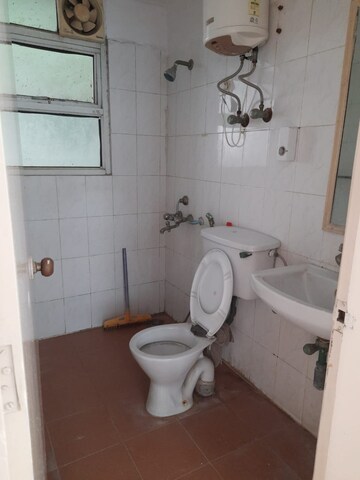 Bathroom in 2 BHK Apartment at Ansal Valley View Estate, Gwal Pahari – for Sale