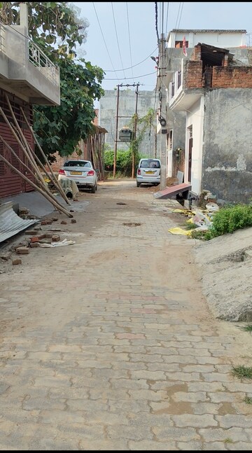  Plot For Sale in Chinhat