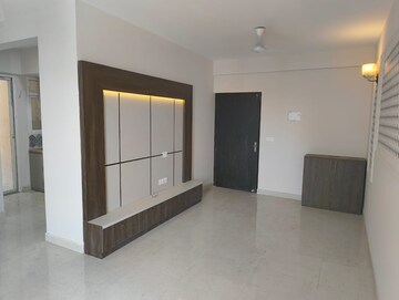 Room in 2 BHK Apartment at Signature Global Proxima, Sector 89 – for Rent