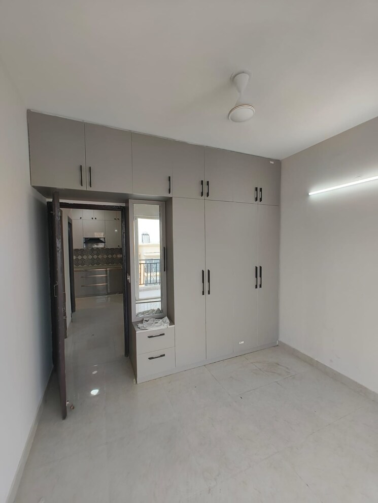 Room, signature-global-proxima 2 Bedroom 674 Sq.Ft. Apartment In Sector 89 Gurgaon 9775380