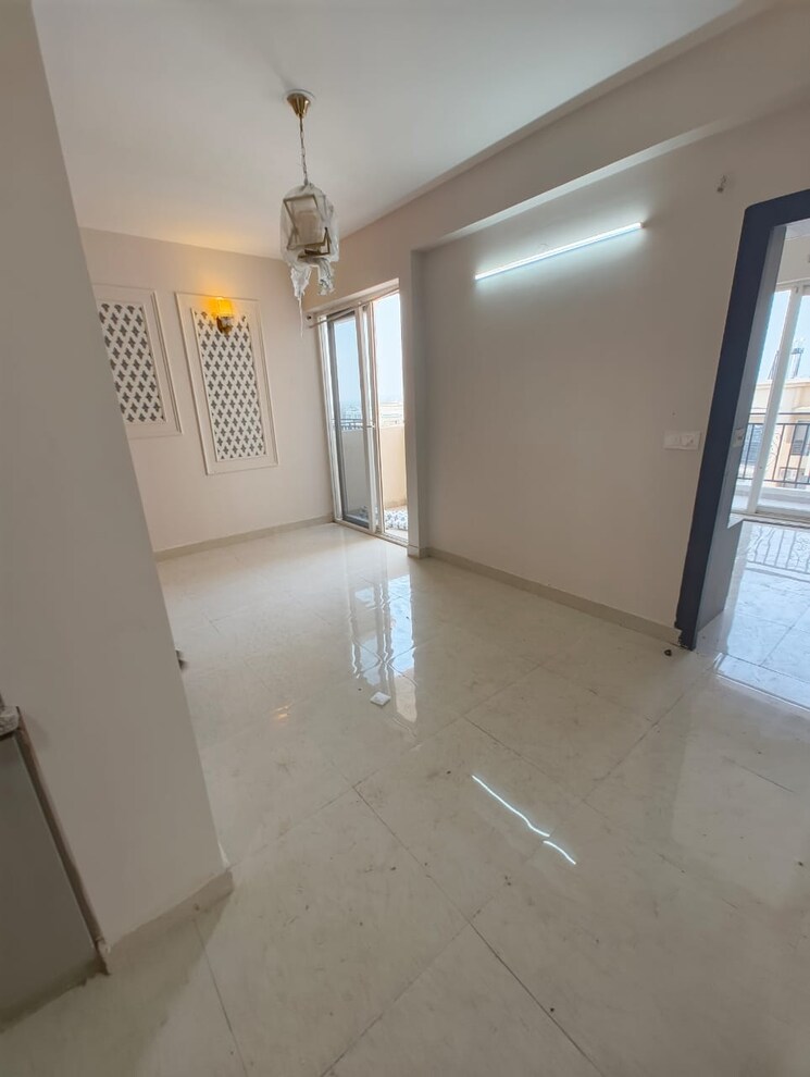 Room, signature-global-proxima 2 Bedroom 674 Sq.Ft. Apartment In Sector 89 Gurgaon 9775380