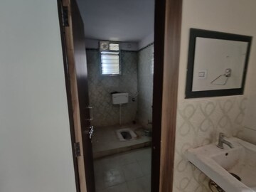 Bathroom in 2 BHK Apartment at Jai Prakash Nagar – for Rent