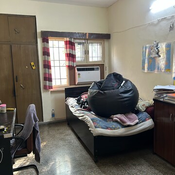 Living Room in 3 BHK Apartment at Rwa Jalvayu Vihar Noida, Sector 25 – for Rent