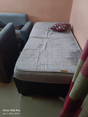 Bedroom in 2 BHK Apartment at Supertech Cape Town, Sector 74 – for Rent