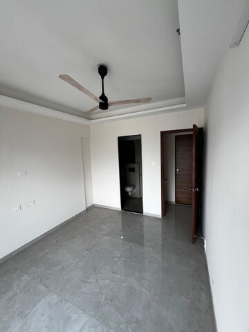 Room in 3 BHK Apartment at Je And Vee Om Trimurti, Malad East – for Sale