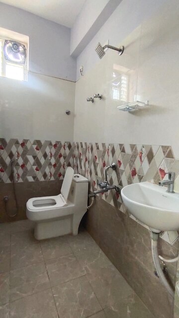 Bathroom in 2 BHK Builder Floor at Ameerpet – for Rent