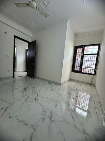 Room in 1 BHK Builder Floor at Chattarpur – for Rent