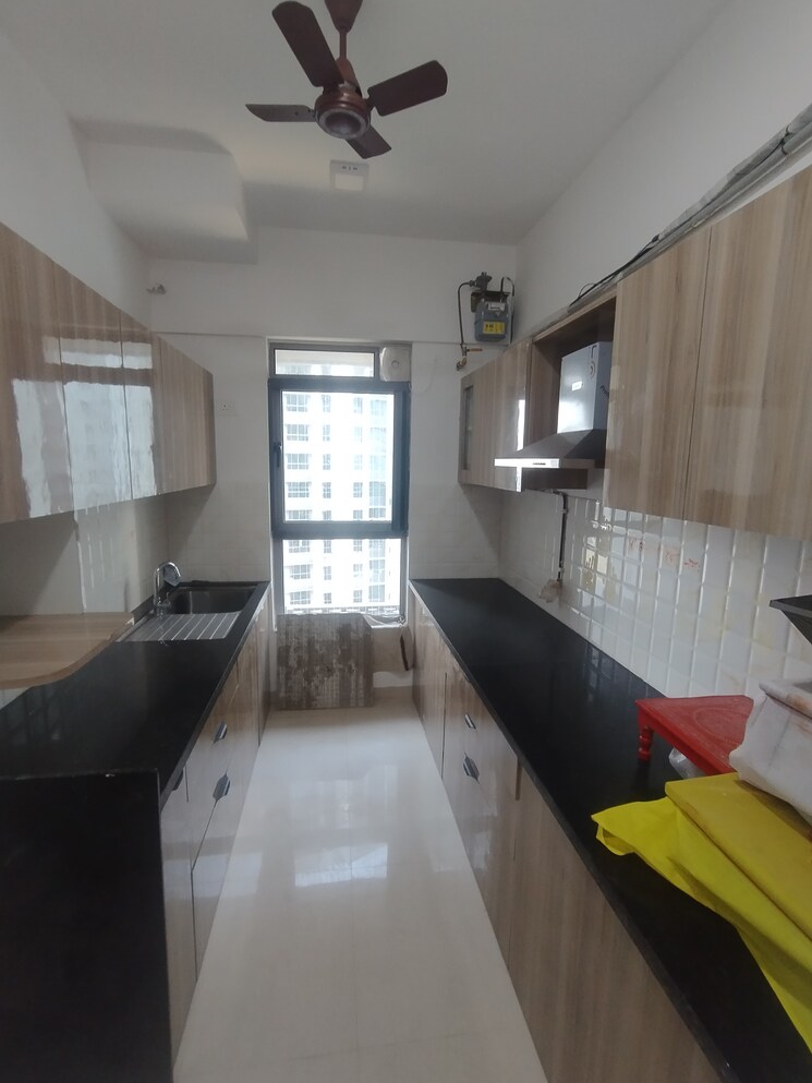 Kitchen, kalpataru-immensa 2 Bedroom 637 Sq.Ft. Apartment In Kolshet Road Thane 9775781