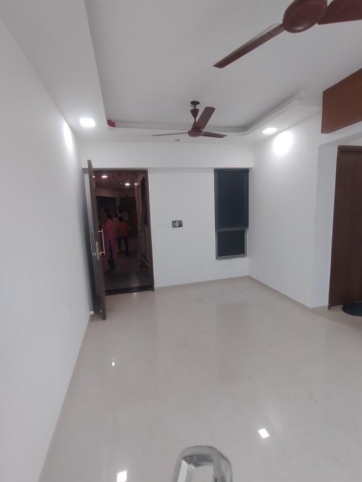 Room, kalpataru-immensa 2 Bedroom 637 Sq.Ft. Apartment In Kolshet Road Thane 9775781