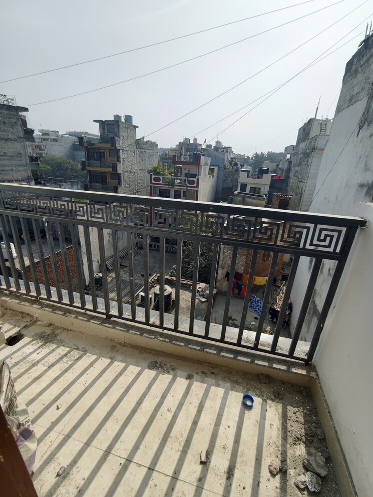 Balcony, chattarpur 1 Bedroom 450 Sq.Ft. Apartment In Chattarpur Delhi 9775788