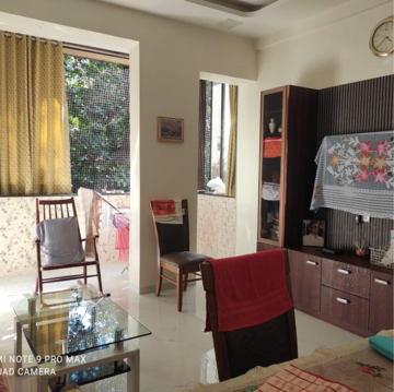 Living Room in 2 BHK Apartment at Malabar Hill – for Sale