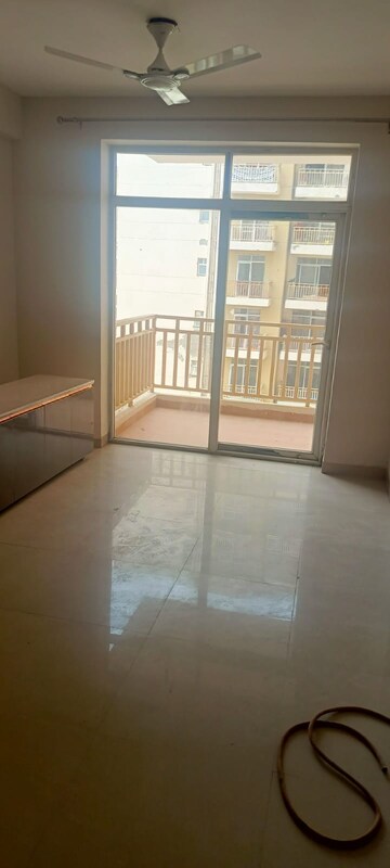 Room in 2 BHK Apartment at Ansal Heights Gurgaon, Sector 92 – for Rent