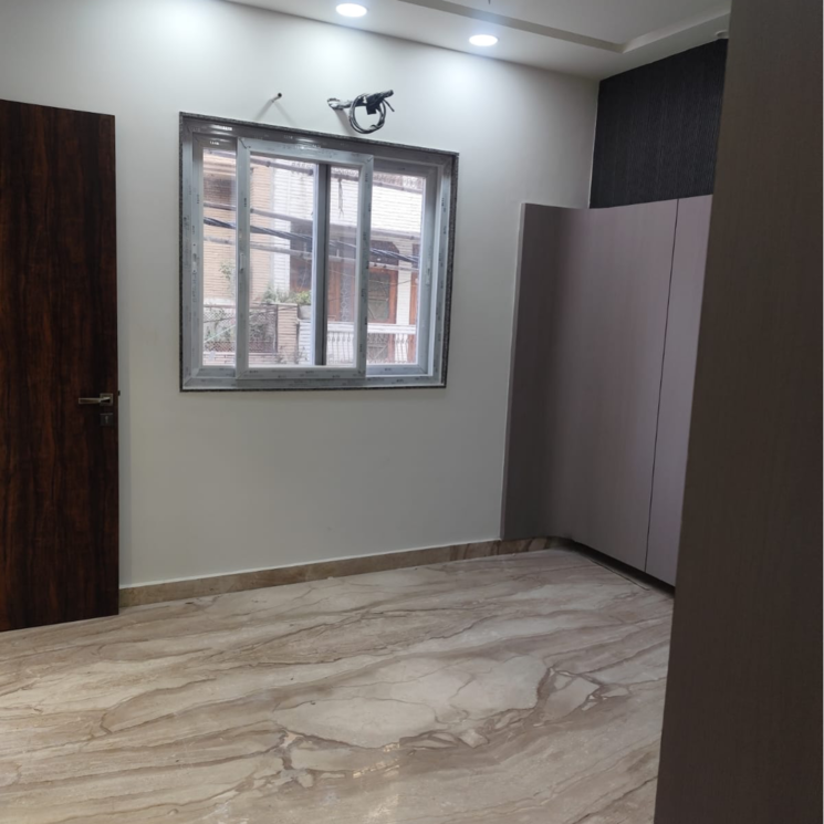 Room, pitampura 3 Bedroom 160 Sq.Yd. Builder Floor In Pitampura Delhi 9775858
