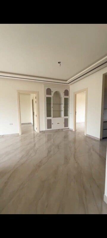 Room in 4 BHK Builder Floor at Sector 84 – for Sale