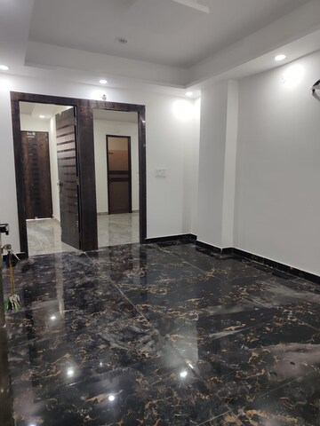 2 BHK Builder Floor For Rent in RWA Apartments Sector 73, Sector 73