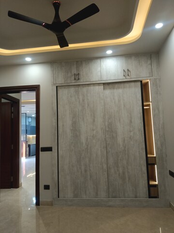 Room in 3 BHK Builder Floor at Rajouri Garden – for Sale