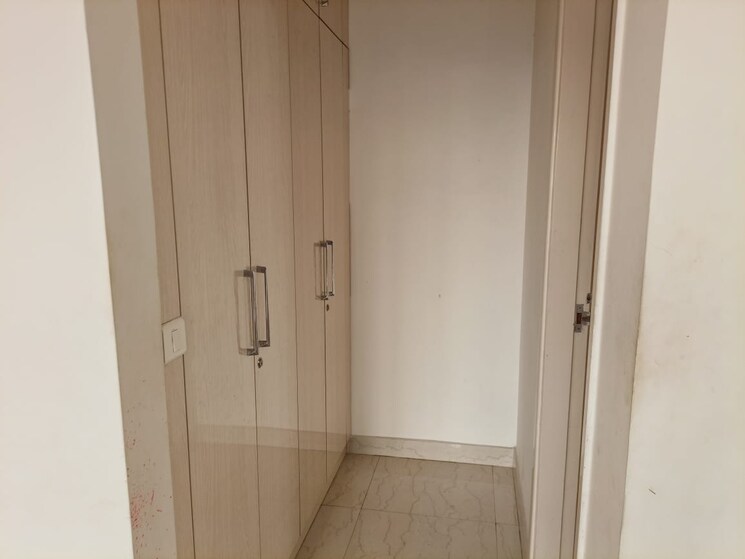 Bathroom, emaar-the-palm-drive-the-sky-terraces 3 Bedroom 3150 Sq.Ft. Apartment In Sector 66 Gurgaon 9776148