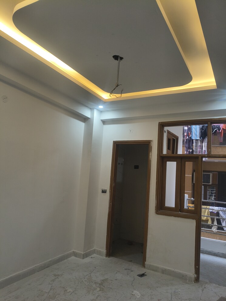 Balcony, mm-house 2 Bedroom 1050 Sq.Ft. Builder Floor In Sector 73 Noida 9776338