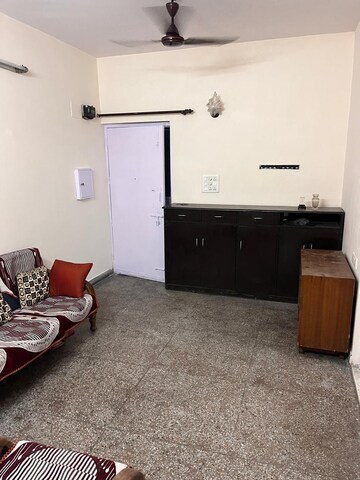 Kitchen in 1.5 BHK Apartment at Mayur Vihar – for Rent